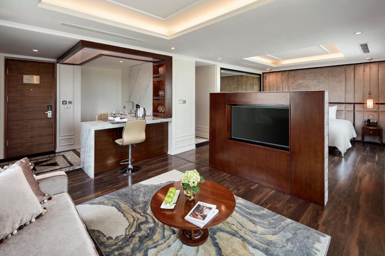 Ravatel Luxury Hotel Bac Giang Buitenkant foto